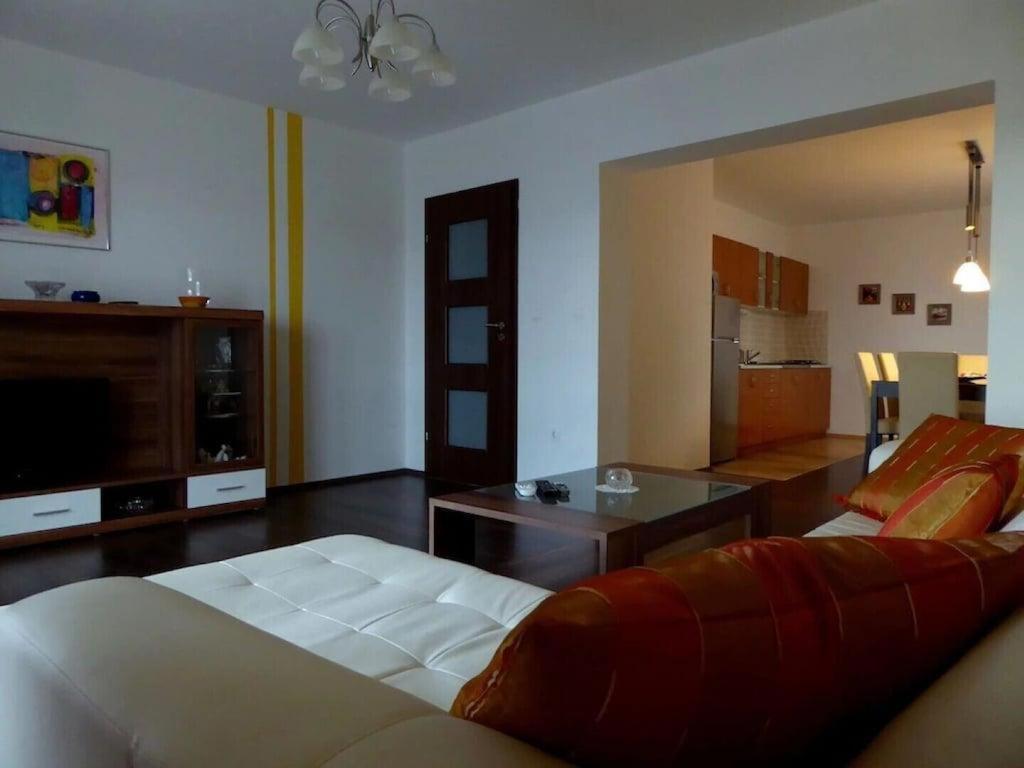 Apartment Ana セニ エクステリア 写真